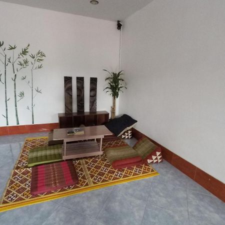 Baan Kai Hostel Baan Khai Екстер'єр фото