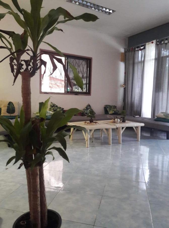 Baan Kai Hostel Baan Khai Екстер'єр фото