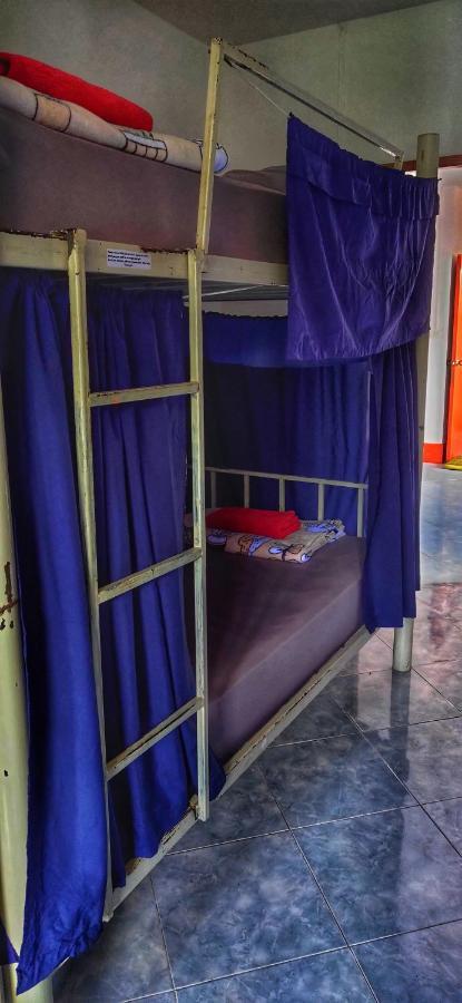 Baan Kai Hostel Baan Khai Екстер'єр фото
